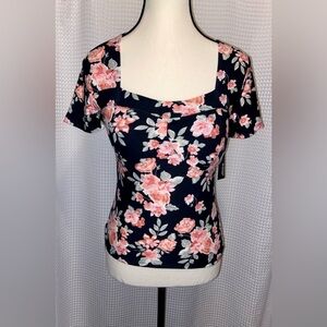 Women’s Ardene square neckline Stretchy floral top size‎ small NWT
